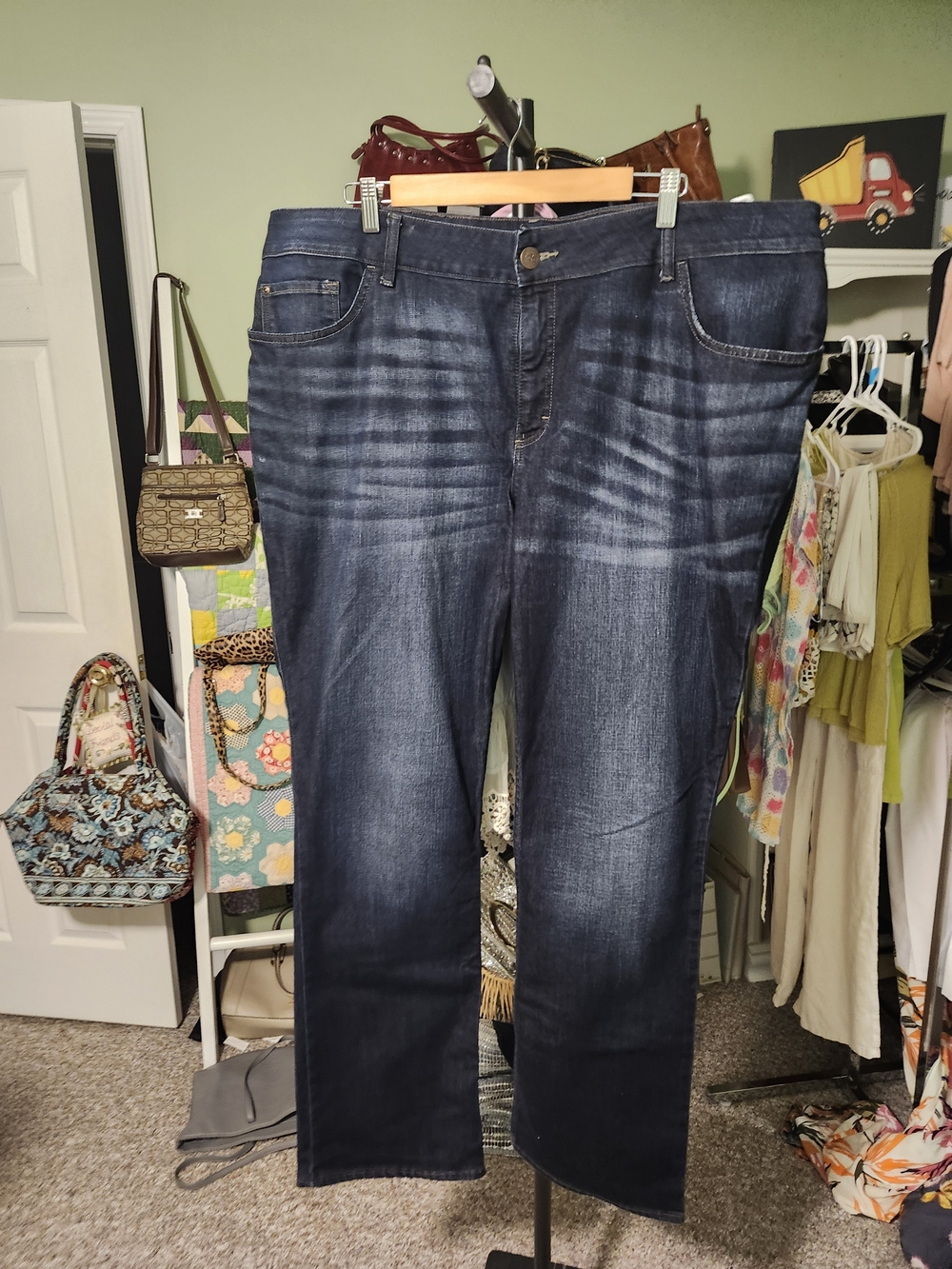 Lee's Dark Wash Women's Jeans - Classic Straight Leg Midrise